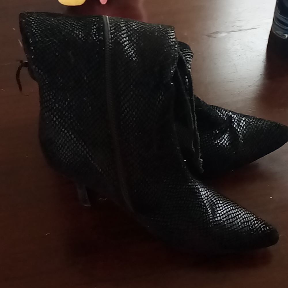 Knee high fashion designer boots